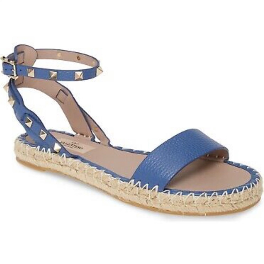 Authentic NWT Valentino Garavani Rock Stud flat espadrille sandal